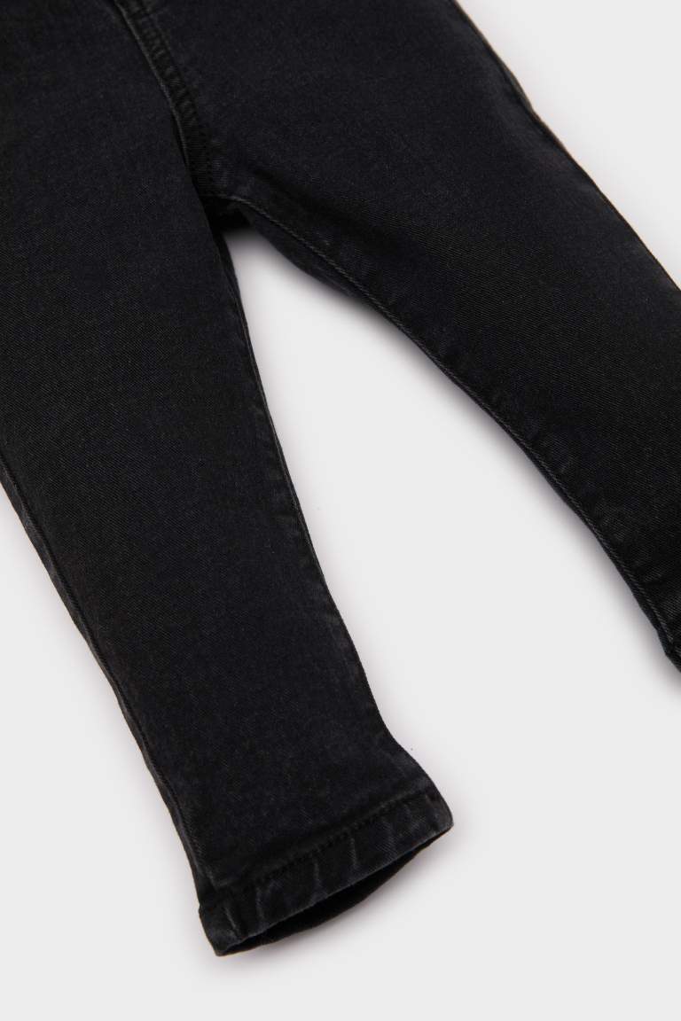 Erkek Bebek Düz Paça Jean Basic Pantolon