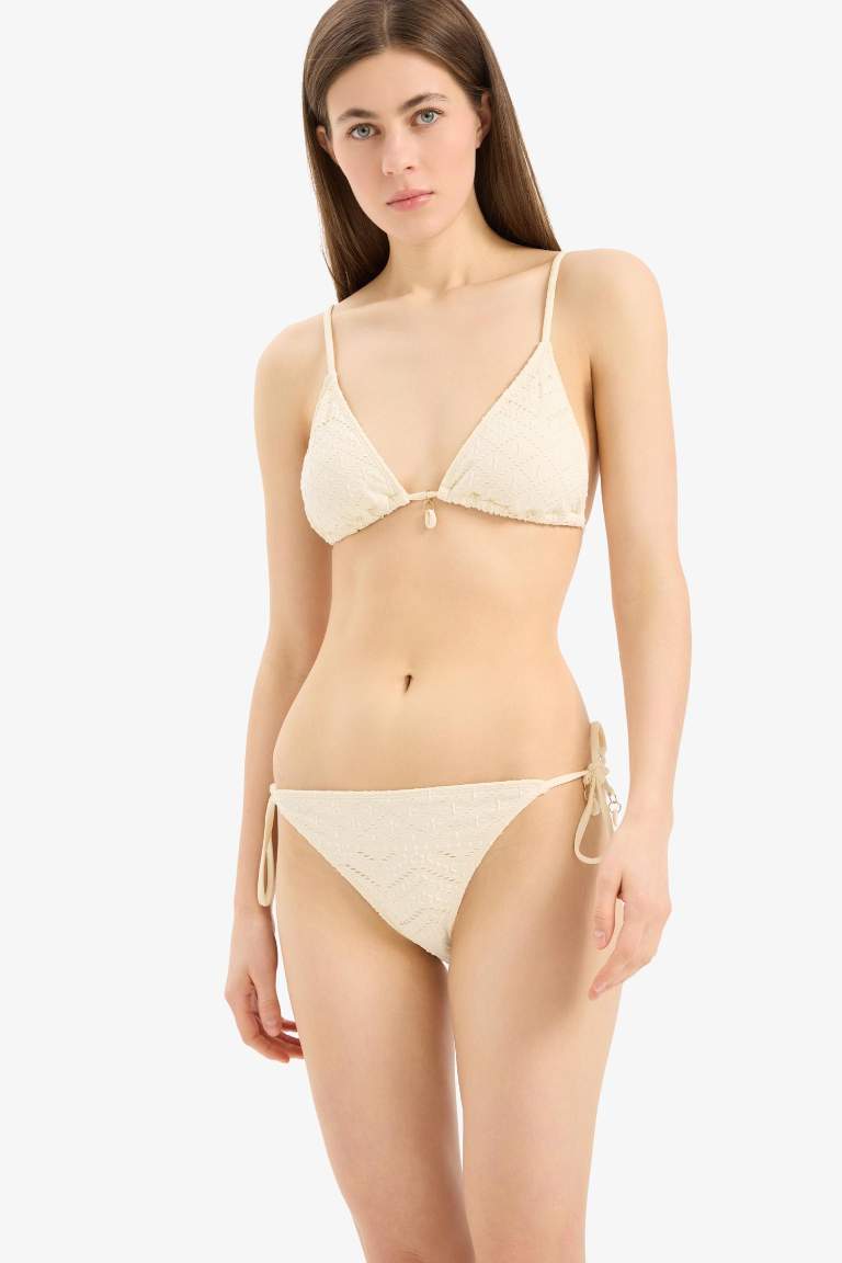 Regular Fit Nakışlı Brode Bikini Altı-Fall in Love