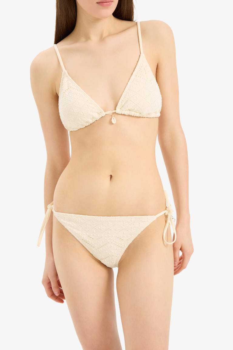 Regular Fit Nakışlı Brode Bikini Altı-Fall in Love