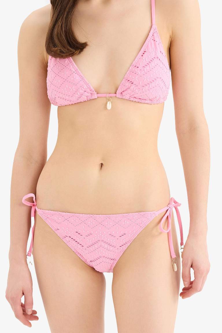 Regular Fit Nakışlı Brode Bikini Altı-Fall in Love