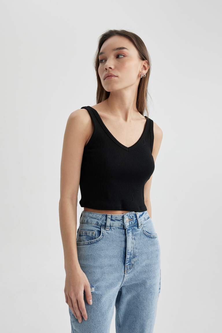 Fitted V-Neck Ribbed Camisole Crop Top