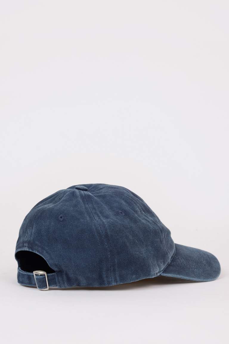 Casquette en jean brodée pour femme