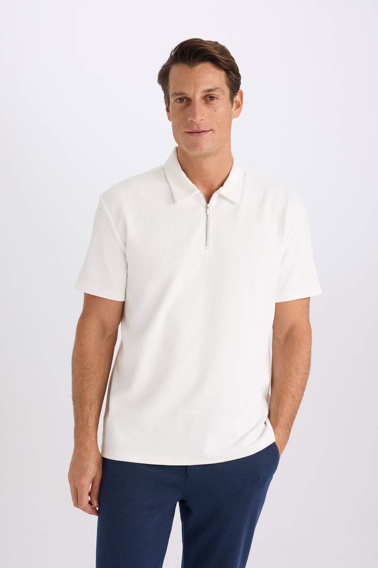 T-shirt Polo à manches courtes avec demi-fermeture zip Coupe régulière