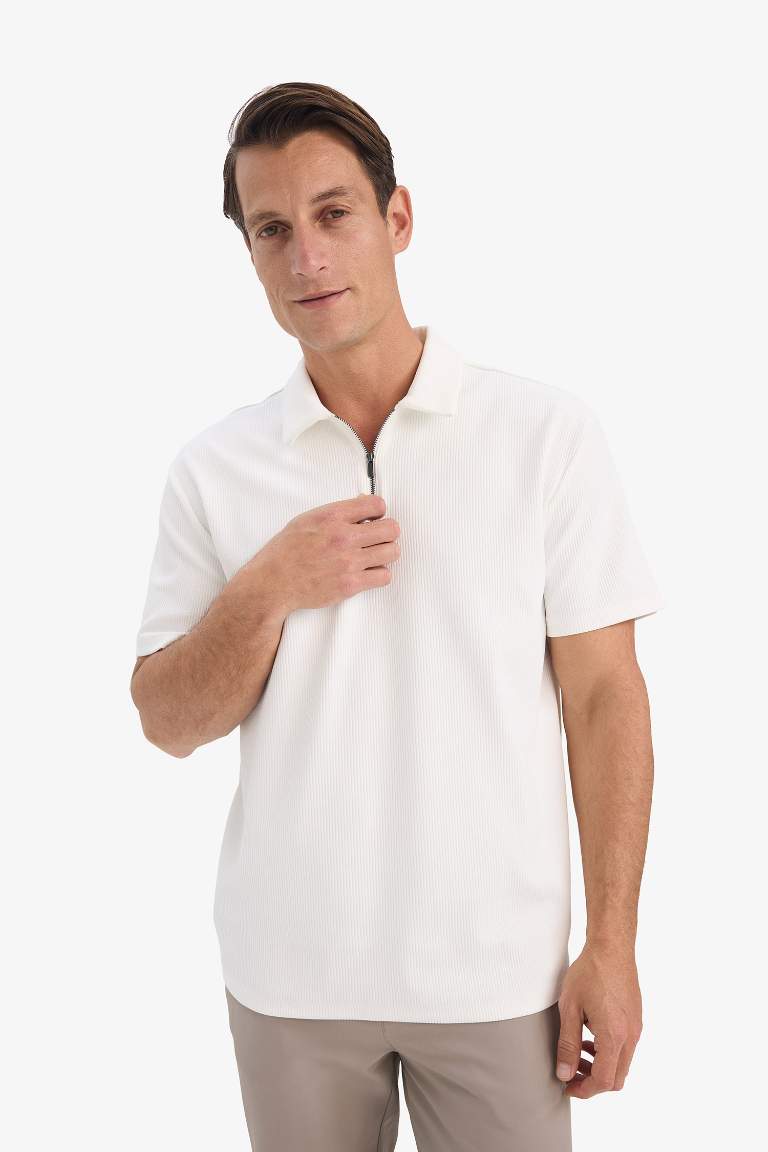 Regular Fit Yarım Fermuarlı Kısa Kollu Pilise Polo Tişört