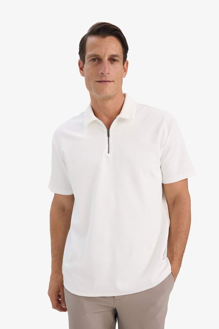 Regular Fit Yarım Fermuarlı Kısa Kollu Pilise Polo Tişört