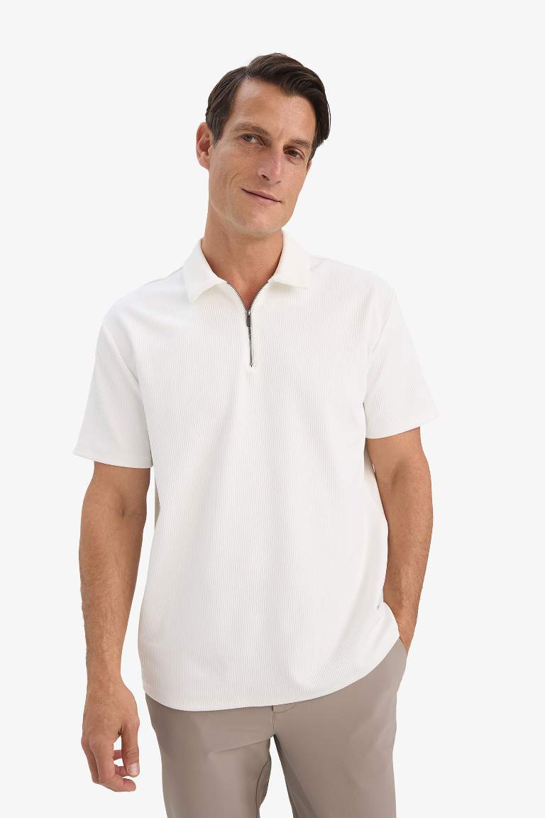 Regular Fit Yarım Fermuarlı Kısa Kollu Pilise Polo Tişört