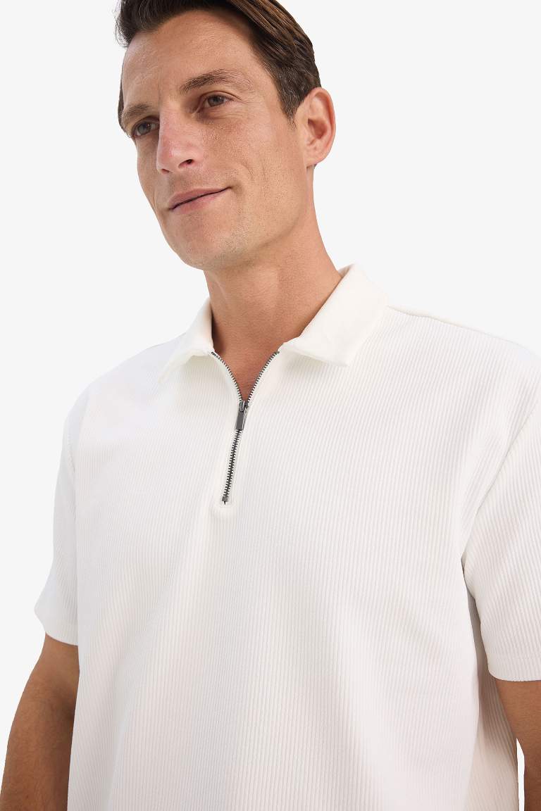 Regular Fit Yarım Fermuarlı Kısa Kollu Pilise Polo Tişört