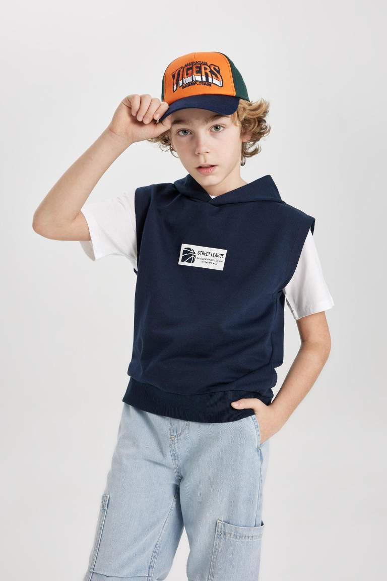 Boy Regular Fit Printed Vest