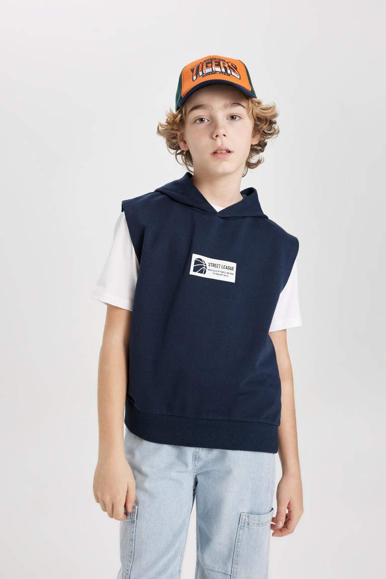 Boy Regular Fit Printed Vest