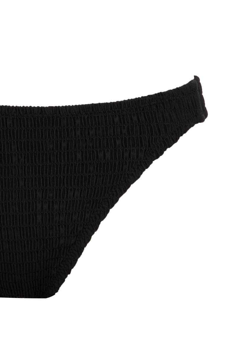 كلوت بكيني قصة عادية بوليستر أسود سادة من Fall in Love