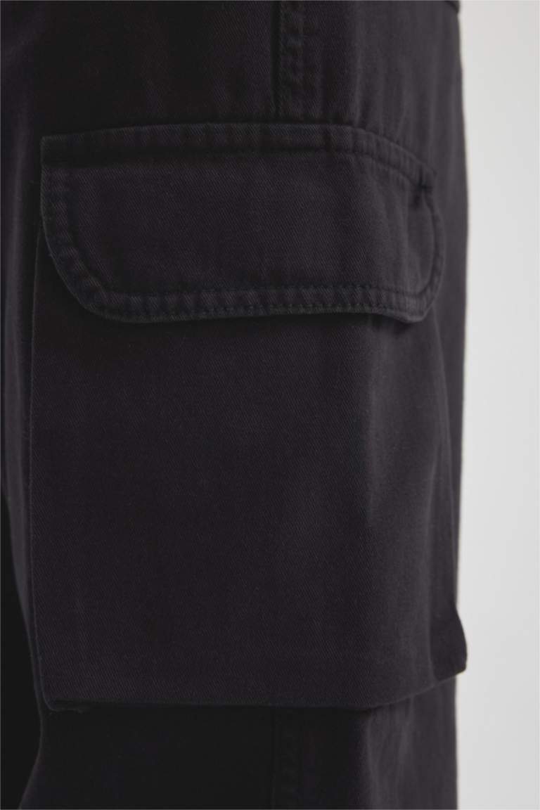 Straight Fit Cargo pants