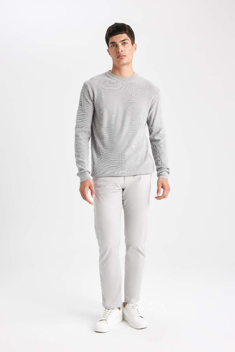 Standard Fit Crew Neck Basic Knitted Pullover