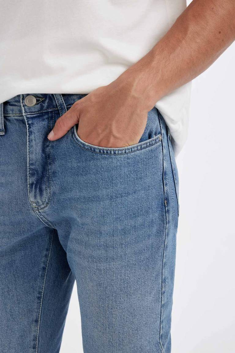 Pantalon Jean Slim  à Taille Normale et Jambe ajustées