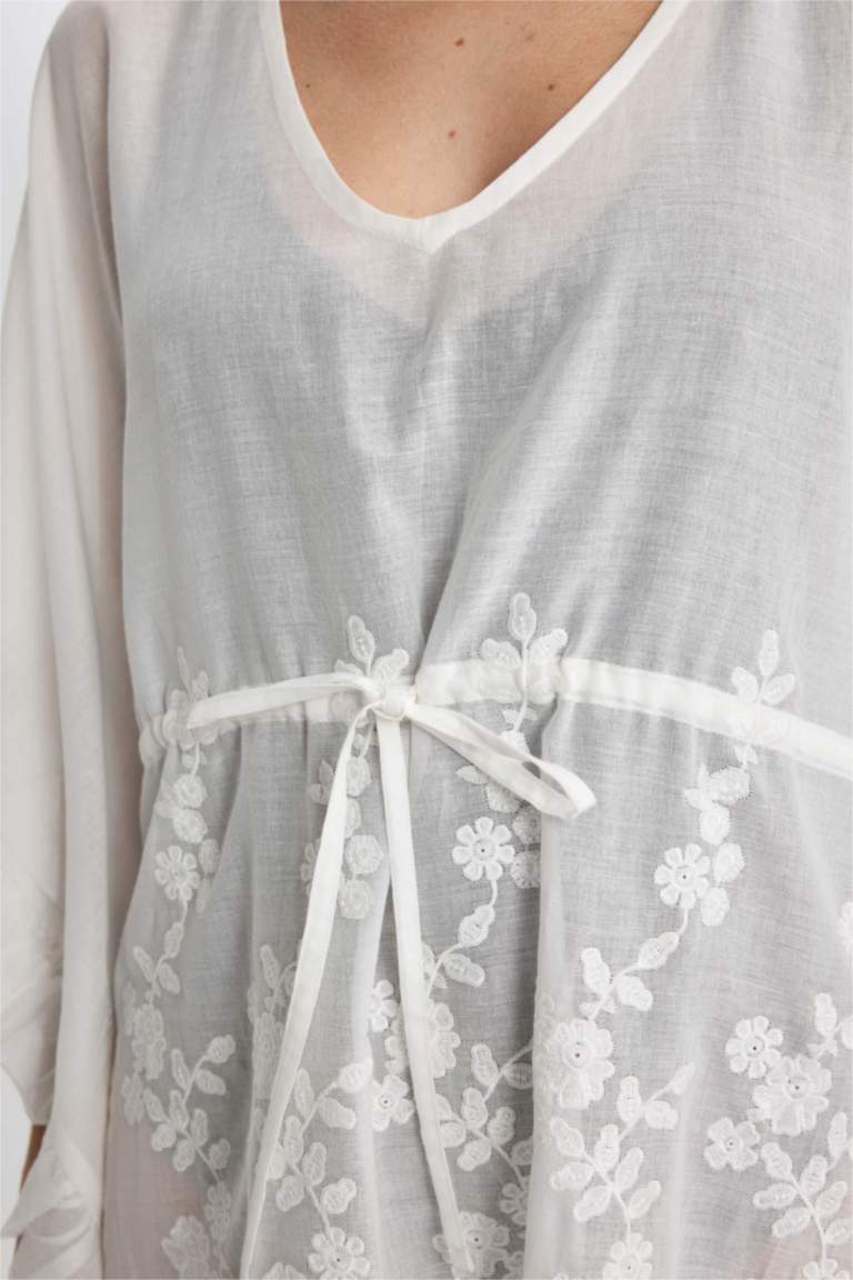 Fall in Love V-Neck Printed White Kimono