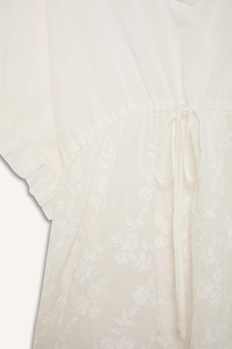 Fall in Love V-Neck Printed White Kimono