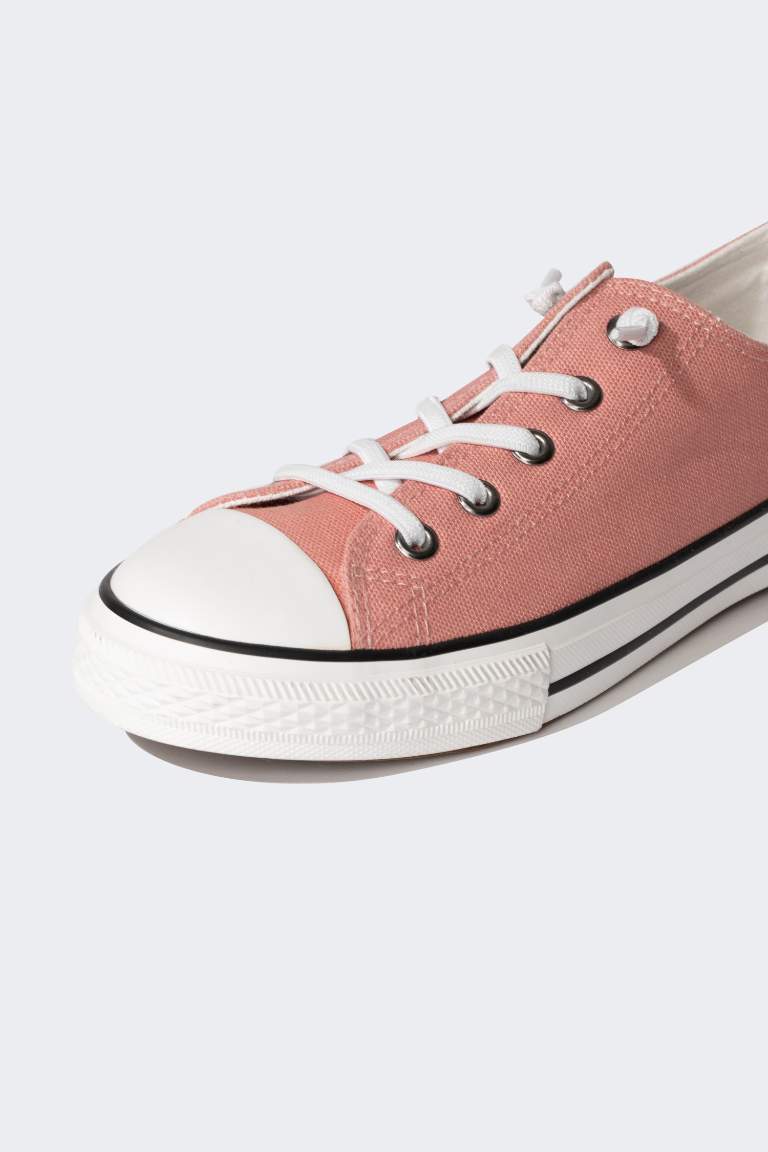 Girl Flat Sole Sneakers