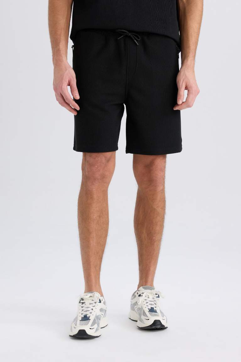 Regular Fit Düz Paça Cepli Basic Düz Şort