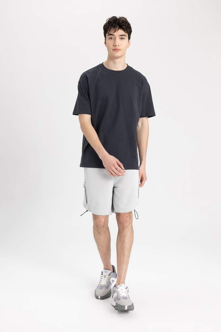 Oversize Fit Regular Hem Shorts