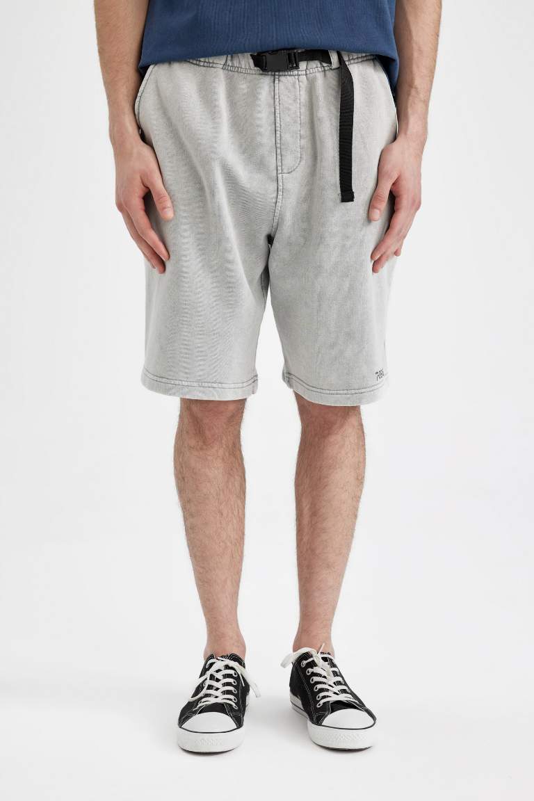 Oversize Fit Regular Hem Shorts