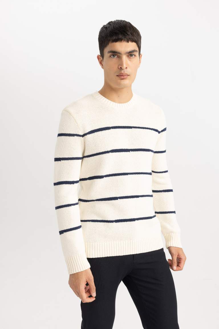 Standard Fit Crew Neck Knitwear Pullover