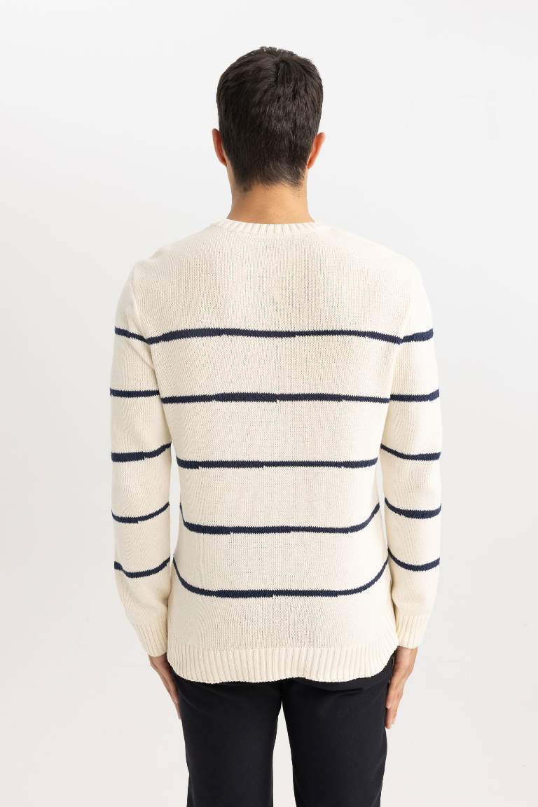 Standard Fit Crew Neck Knitwear Pullover