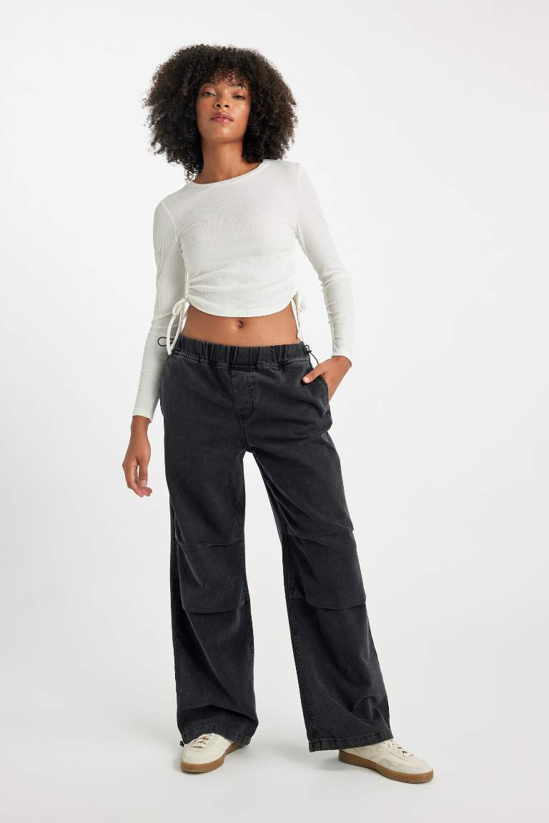 Black WOMEN Parachute Jean Pants 3042244 | DeFacto