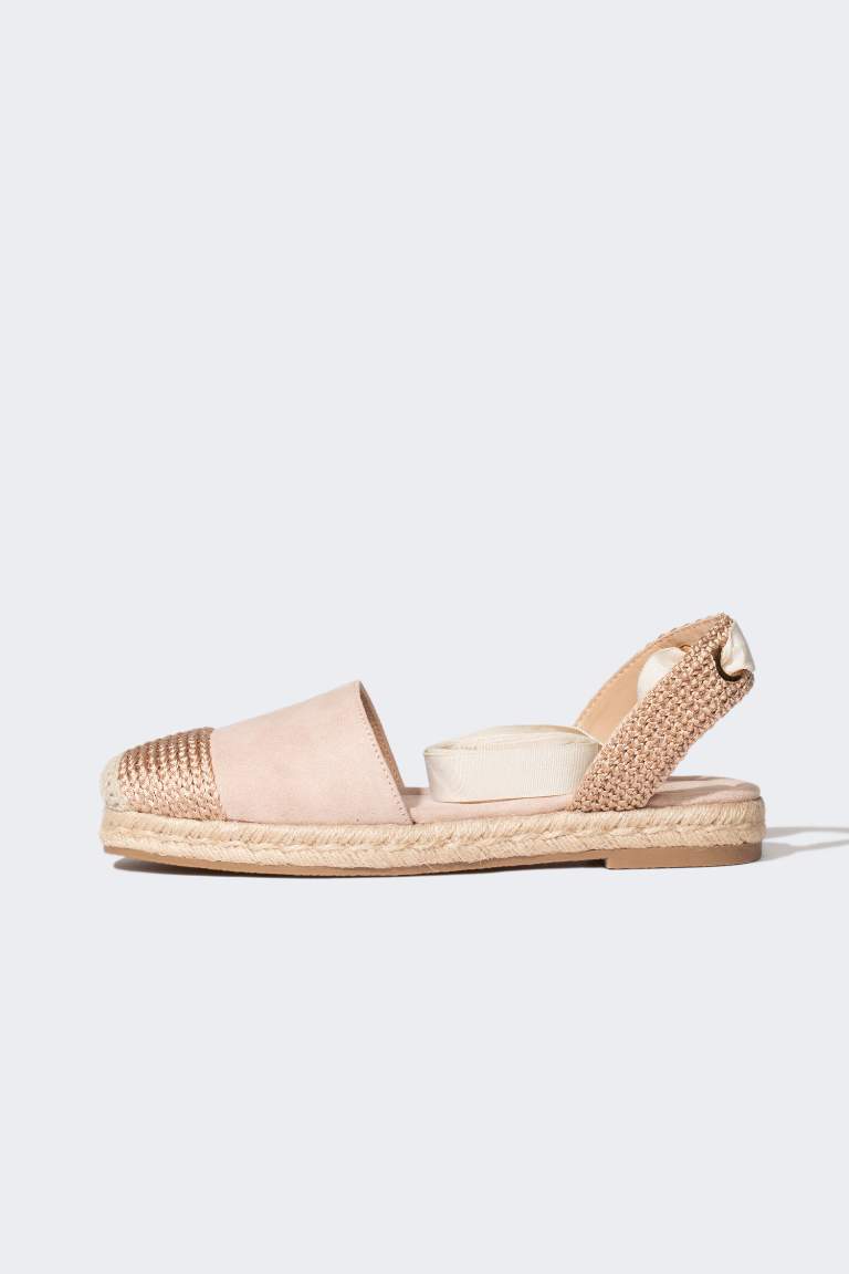 Woman Flat Sole Espadrille