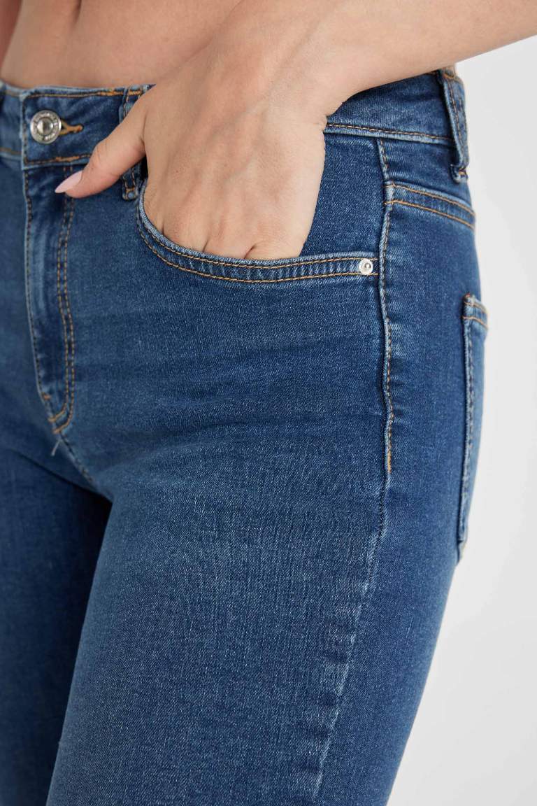 Normal Waist Jean Capri