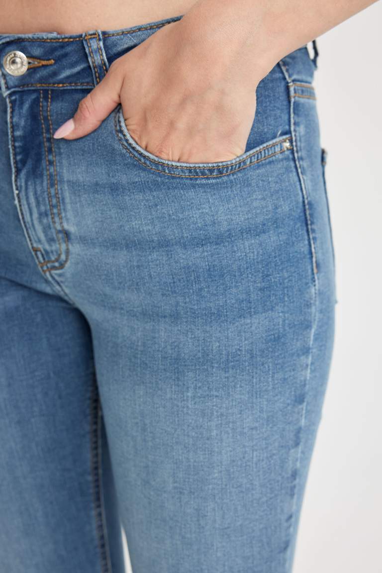 Normal Waist Jean Capri