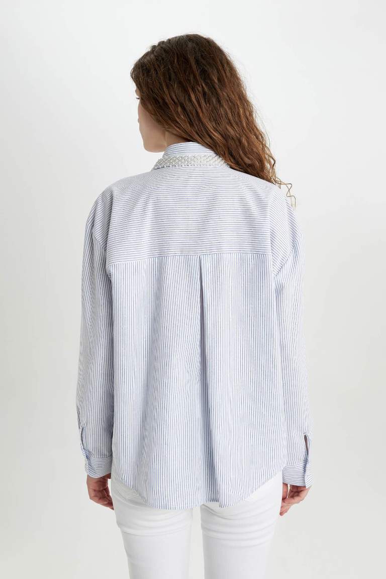 Chemise Oversize rayée à manches longues avec détails en perles