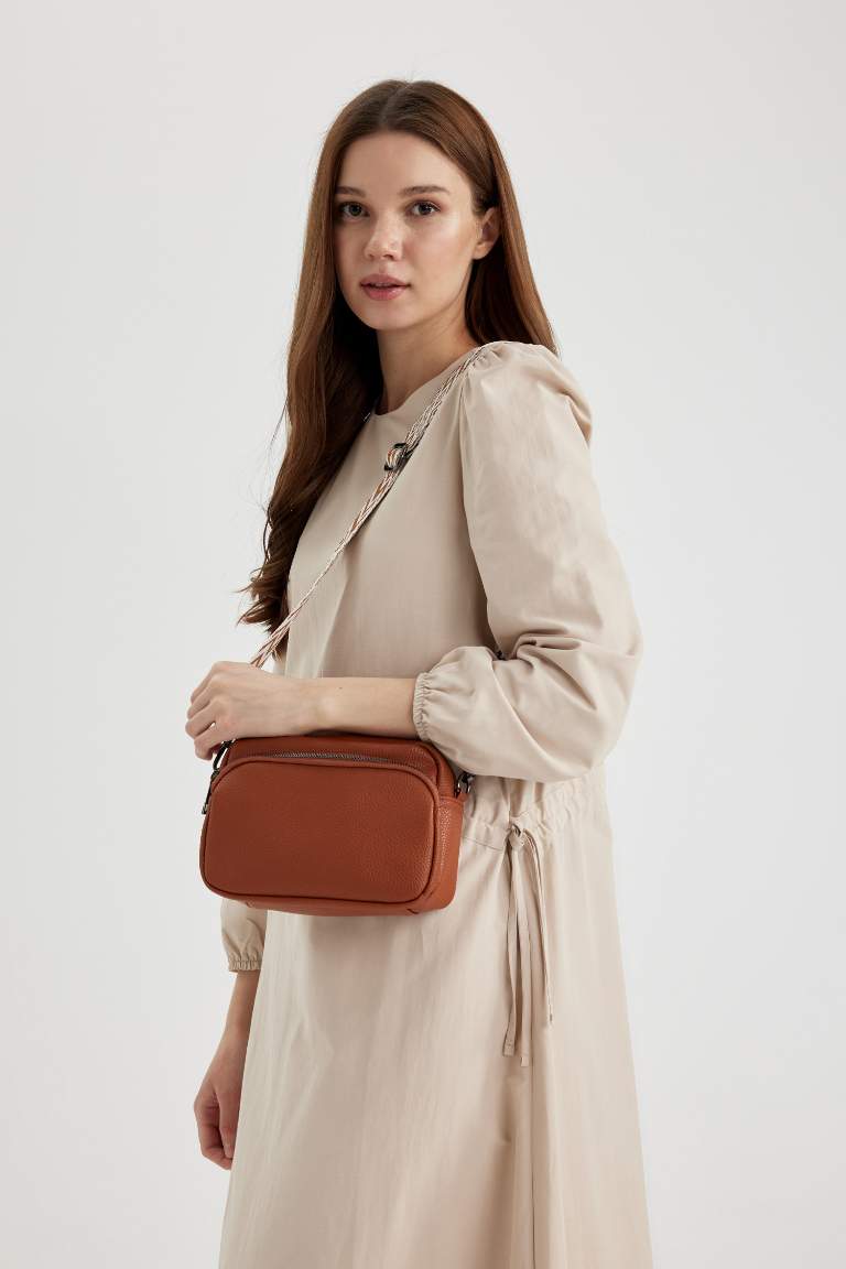 Woman Faux Leather Shoulder Bag