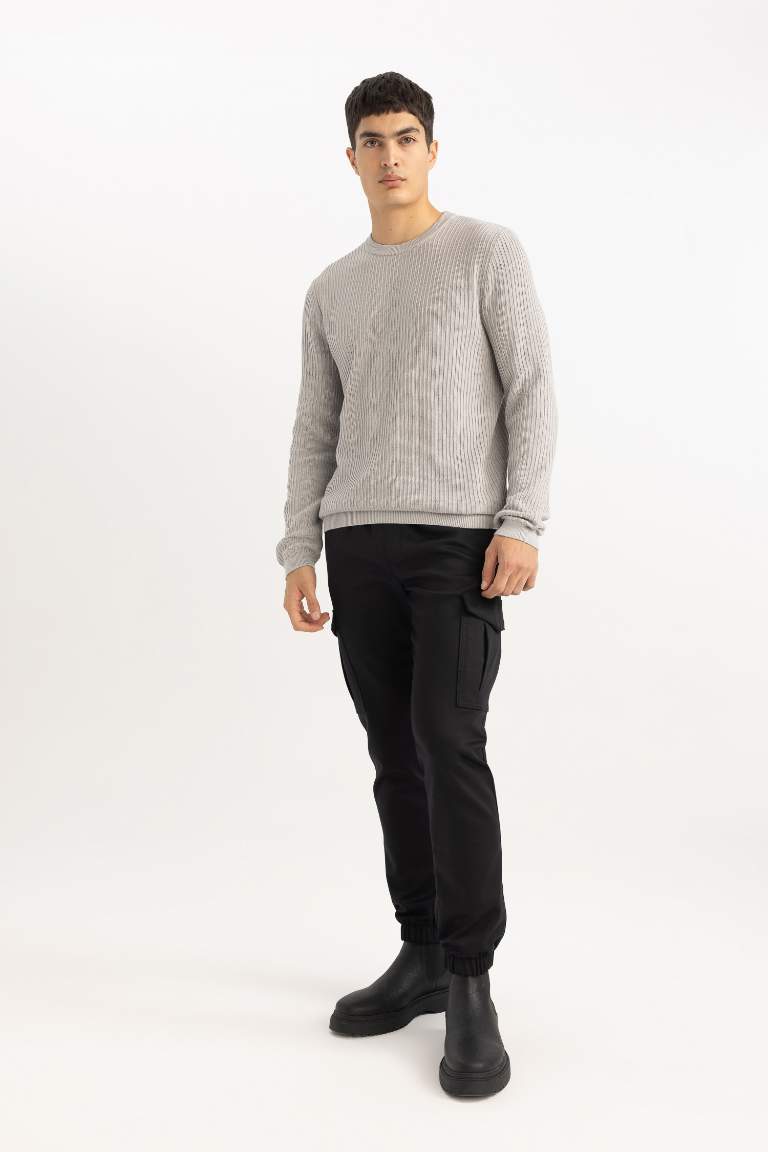 Standard Fit Crew Neck Basic Knitted Pullover