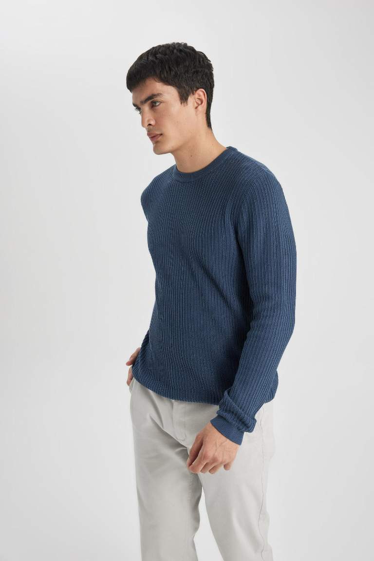 Standard Fit Crew Neck Basic Knitted Pullover