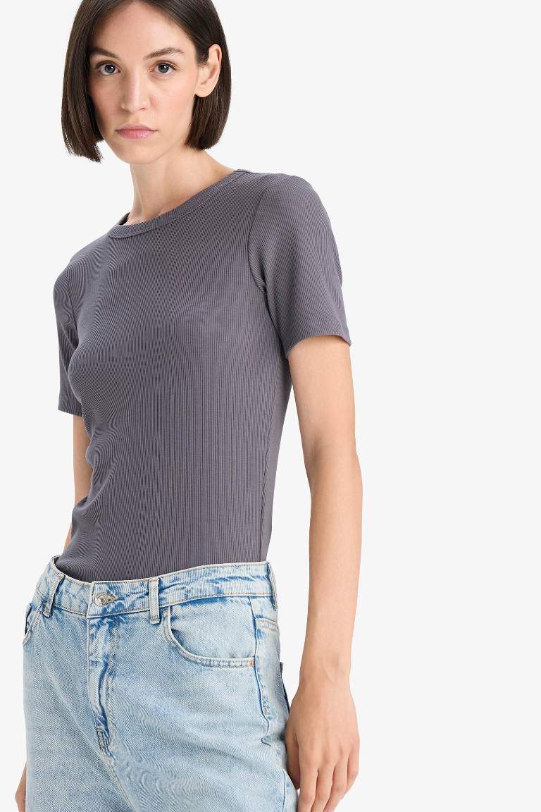 Slim Fit Dar Kesim Bisiklet Yaka Basic Düz Fitilli Kaşkorse Kısa Kollu Tişört