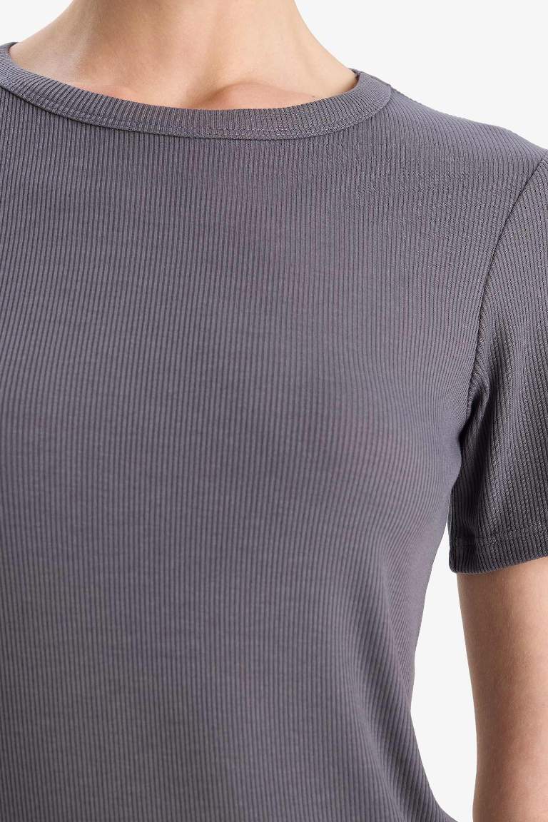 Slim Fit Dar Kesim Bisiklet Yaka Basic Düz Fitilli Kaşkorse Kısa Kollu Tişört