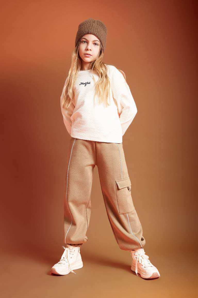 Girl Loose Fit Thick Cargo Pocket Sweatpants