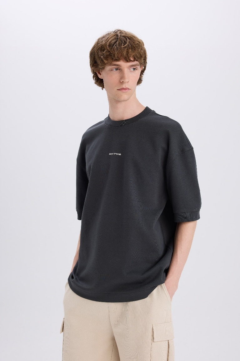 Loose Fit Crew Neck Printed T-Shirt