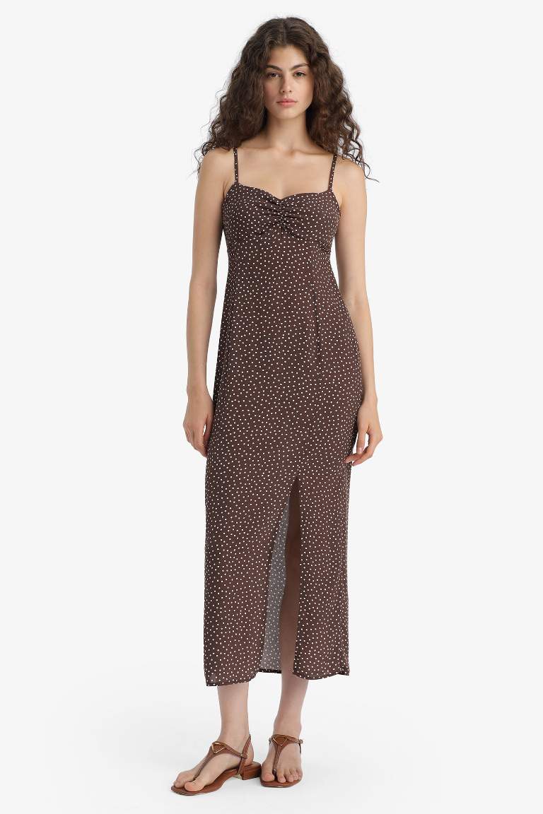 Bodycon Vücudu Saran Kalp Yaka Puantiyeli Maroken Askılı Midi Elbise
