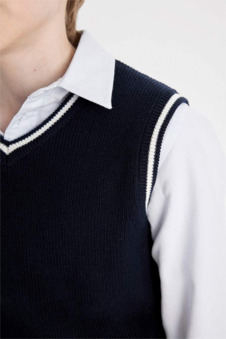 Boy Navy Blue V-Neck Knitwear Vest