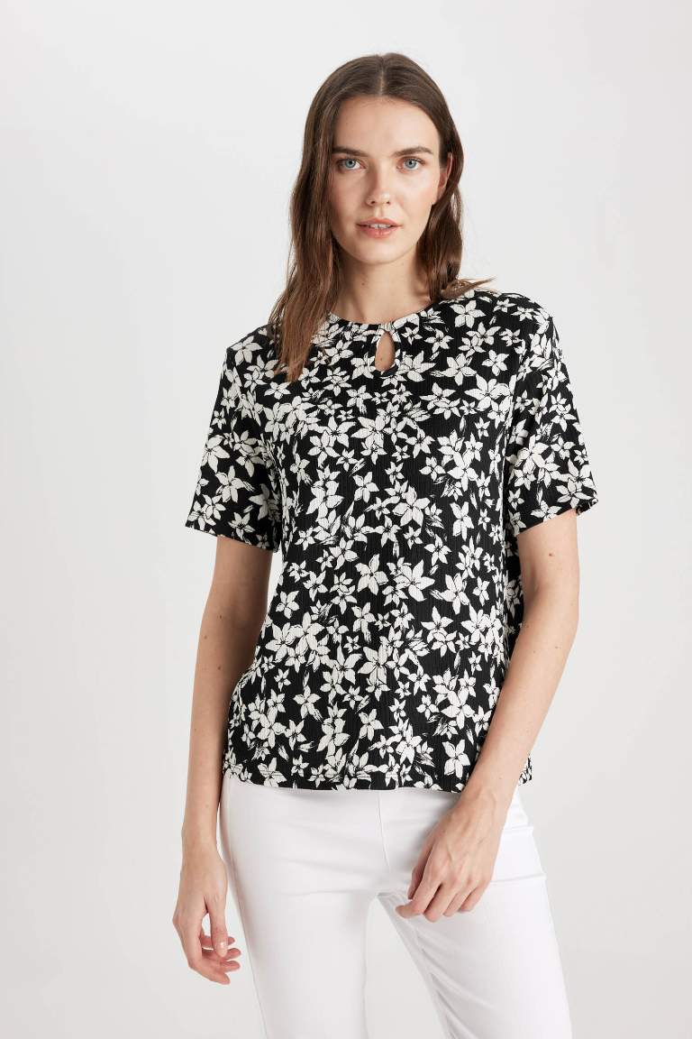 Regular Fit Crew Neck Floral Short Sleeve T-Shirt