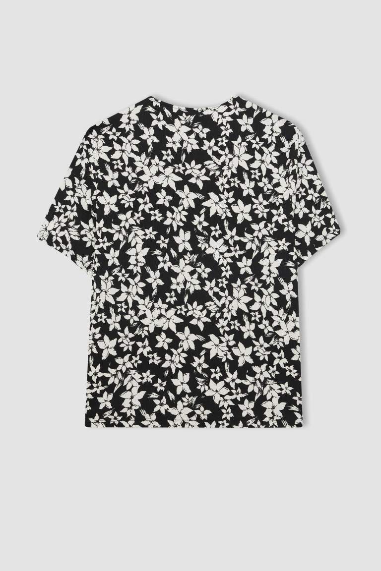 Regular Fit Crew Neck Floral Short Sleeve T-Shirt