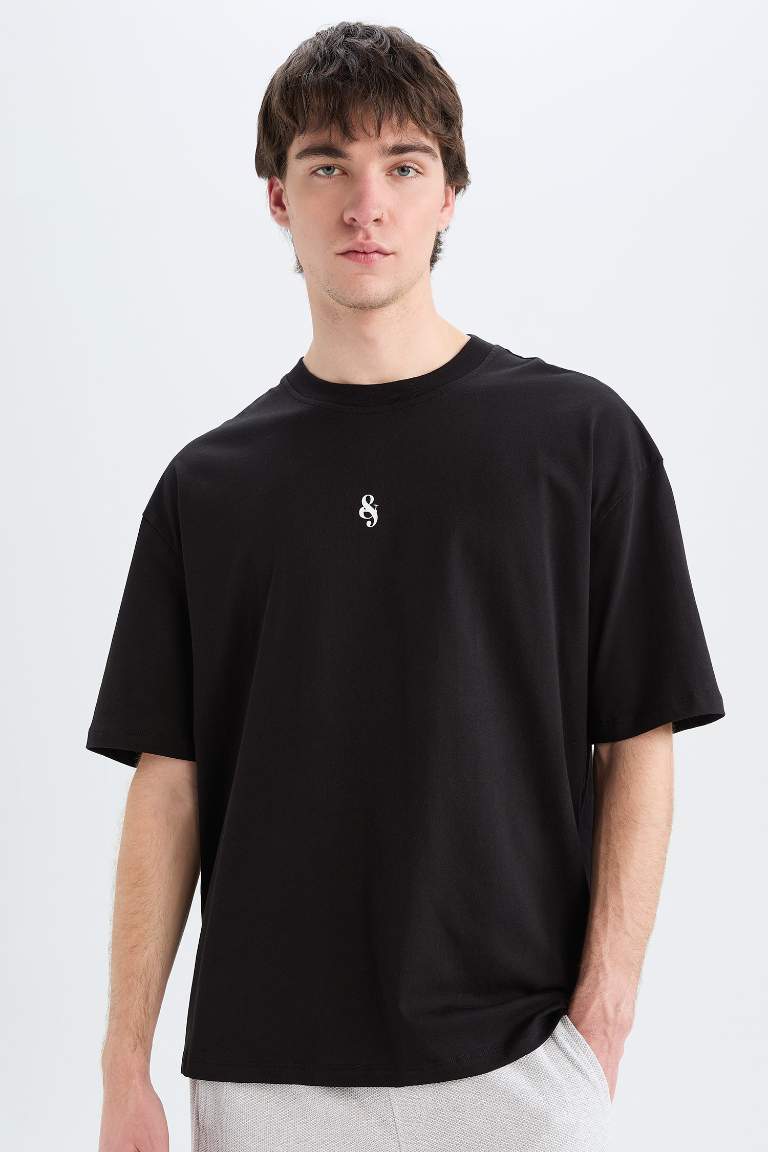 Oversize Fit Crew Neck T-Shirt