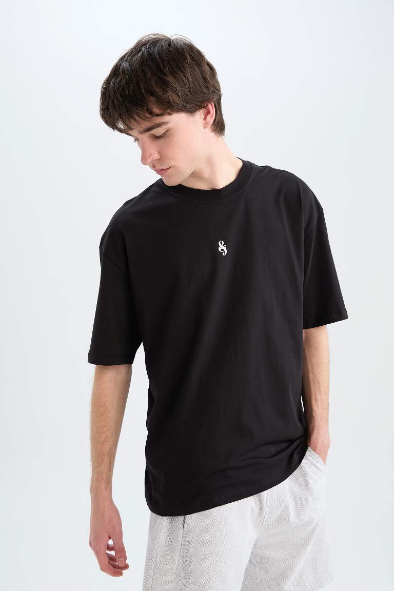 Oversize Fit Crew Neck T-Shirt