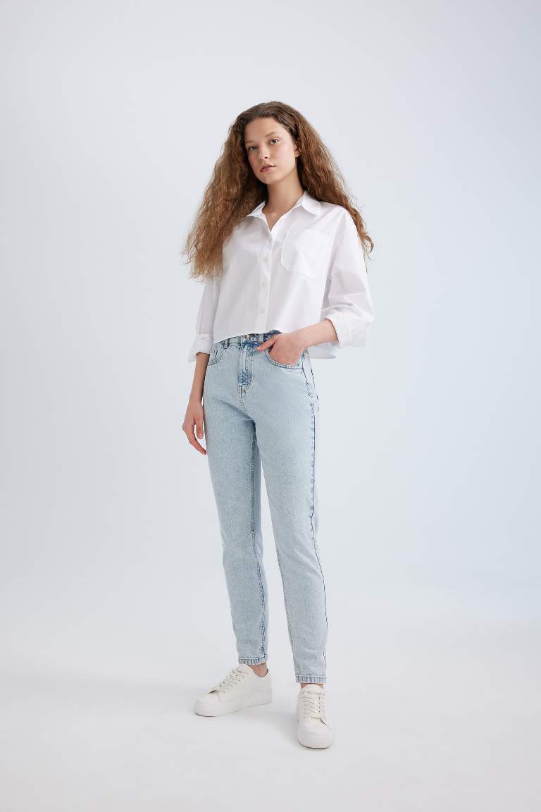 Pantalon Jean Mom Fit Taille Haute Et Longueur Cheville