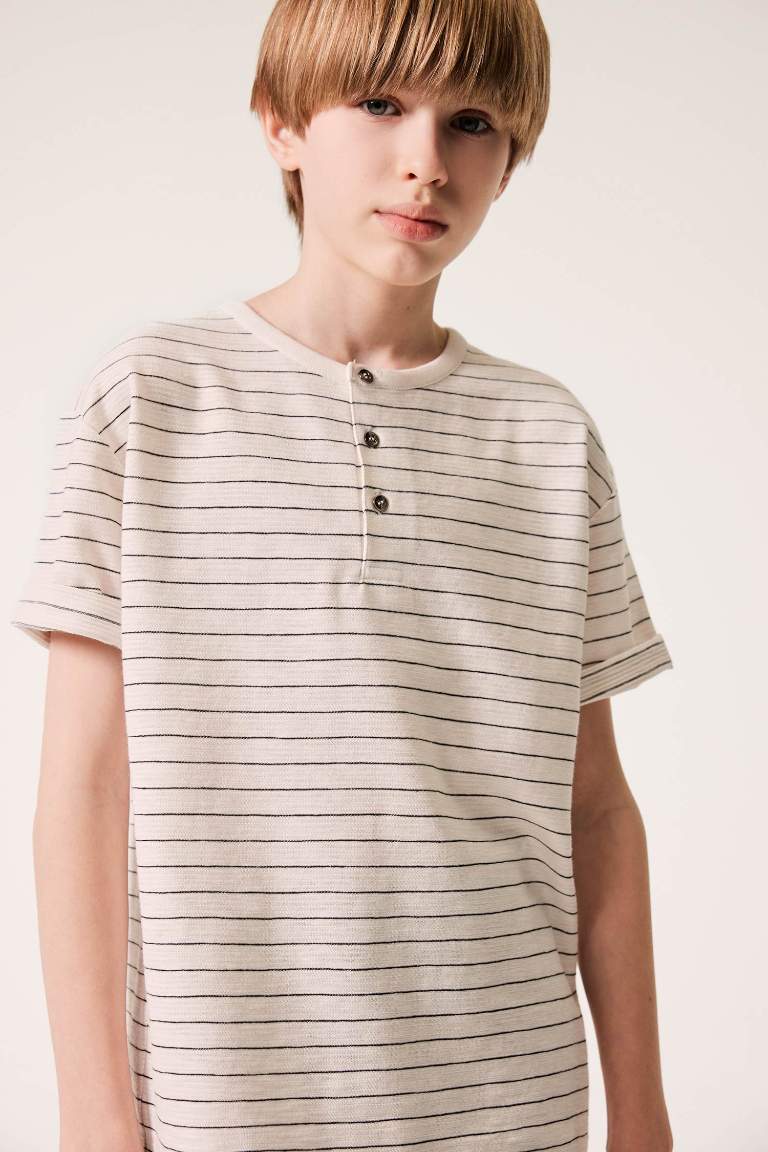 Boy Regular Fit Judge Collar Short Sleeve T-Shirt