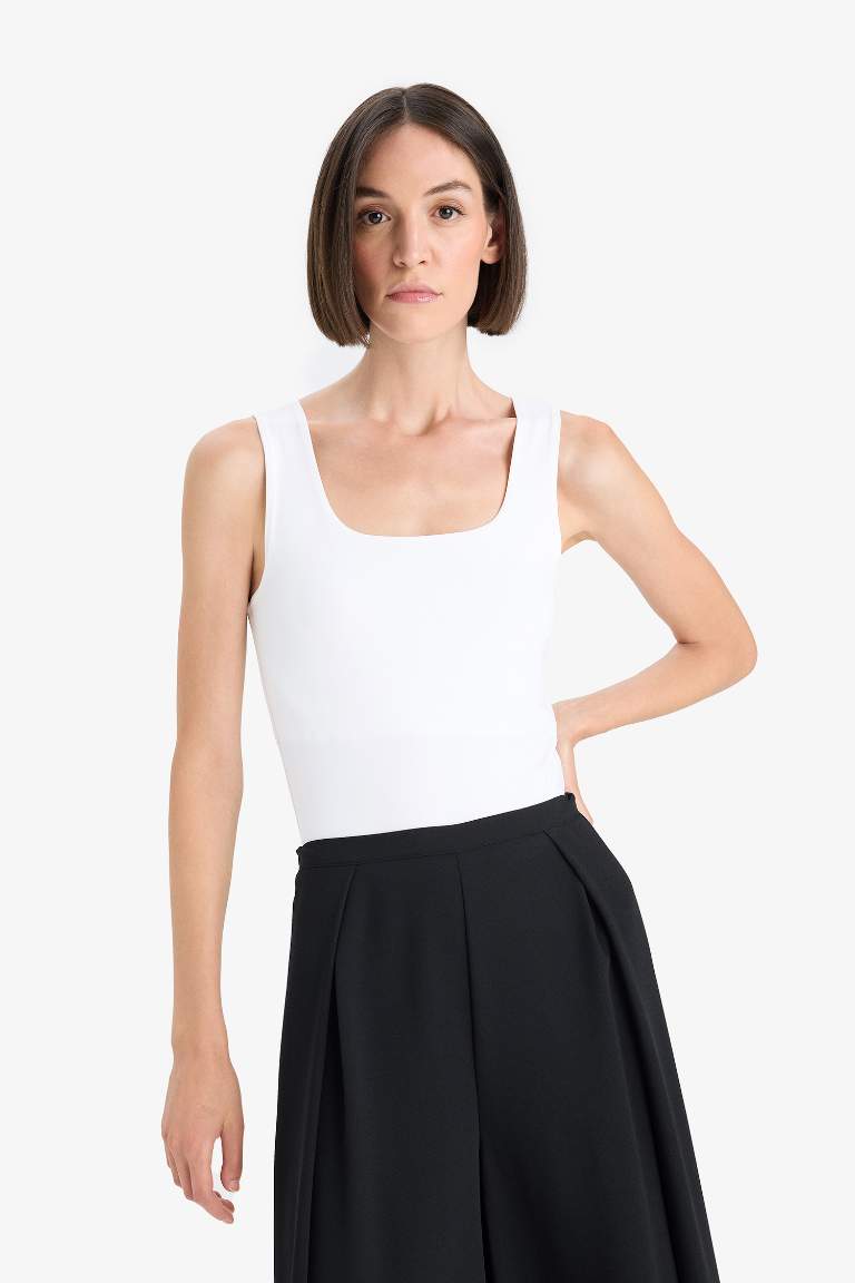 Slim Fit Dar Kesim Basic Düz Kare Yaka Atlet