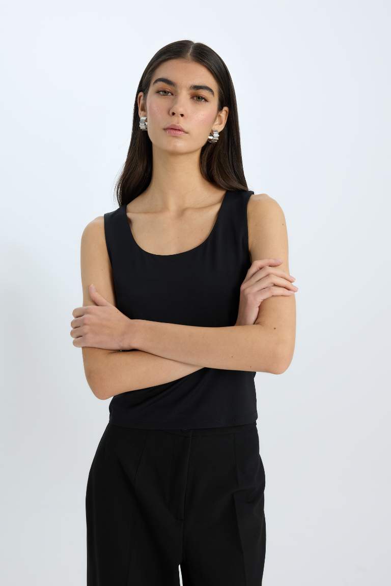 Slim Fit Basic Round Collar Sleeveless Tank Top