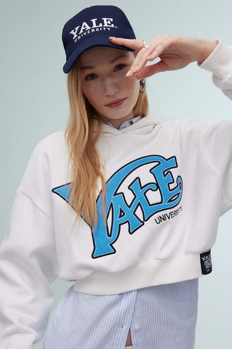 Yale University Oversize Fit Hooded Crop Sweatshirt