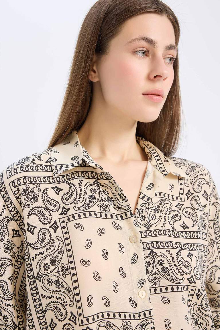 Chemise de Plage en Viscose à coupe régulière à motifs de Fall in Love