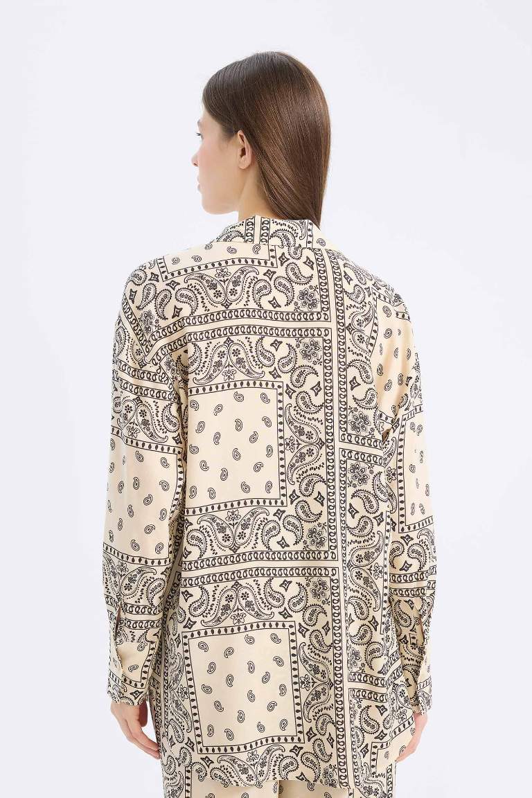 Chemise de Plage en Viscose à coupe régulière à motifs de Fall in Love